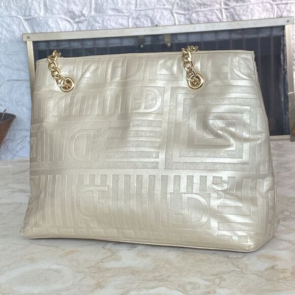 Vintage 80’s Due Fratelli Embossed Monogrammed Leather Chain Strap Shoulder Bag - Picture 2 of 12